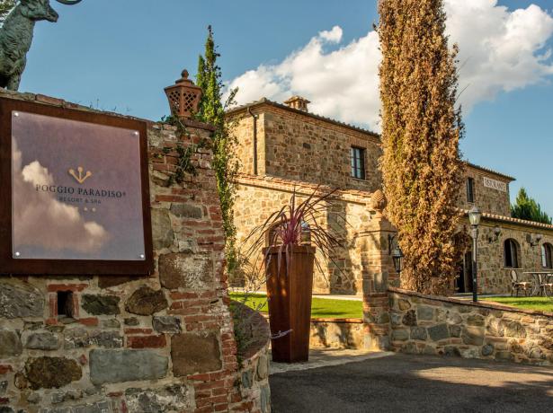 poggioparadisoresort en november-in-a-tuscan-resort-with-wine-tastings 005
