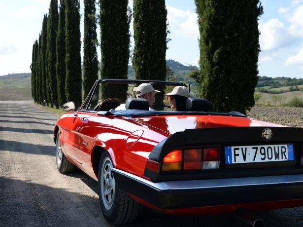 poggioparadisoresort en vintage-car-tour-in-tuscany 004