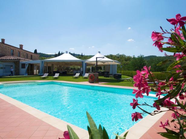 poggioparadisoresort en august-in-tuscany-resort-with-swimming-pool 004